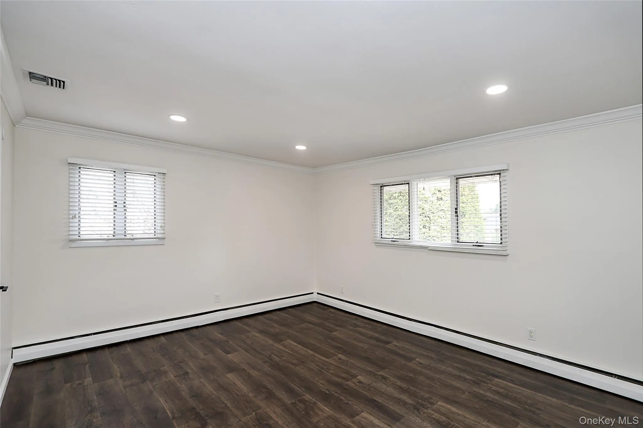 14 Glenn Drive, Oyster Bay, NY, 4 Bedrooms Bedrooms, 8 Rooms Rooms,3 BathroomsBathrooms,Residential Lease,For Rent,Glenn,0,988109 14 Glenn Drive, Oyster Bay, NY, 4 Bedrooms Bedrooms, 8 Rooms Rooms,3 BathroomsBathrooms,Residential Lease,For Rent,Glenn,0,988109