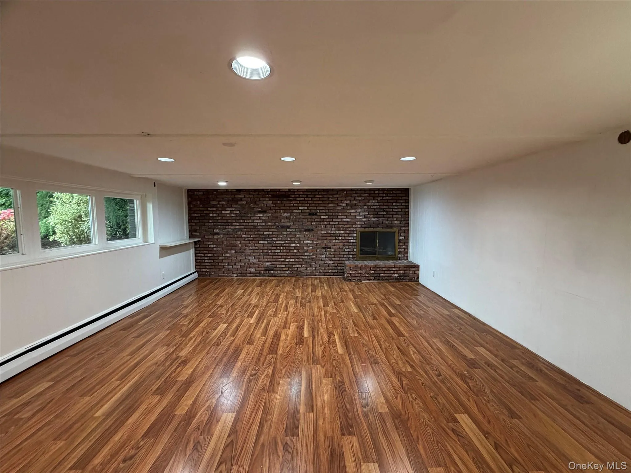 14 Glenn Drive, Oyster Bay, NY, 4 Bedrooms Bedrooms, 8 Rooms Rooms,3 BathroomsBathrooms,Residential Lease,For Rent,Glenn,0,988109 14 Glenn Drive, Oyster Bay, NY, 4 Bedrooms Bedrooms, 8 Rooms Rooms,3 BathroomsBathrooms,Residential Lease,For Rent,Glenn,0,988109
