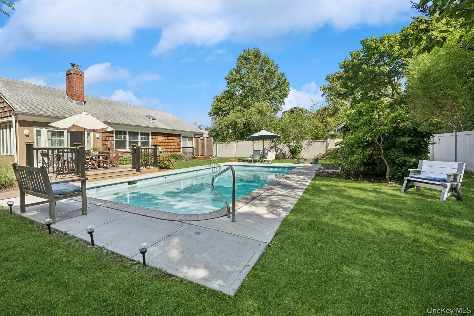 Lots of spots to relax Lots of spots to relax