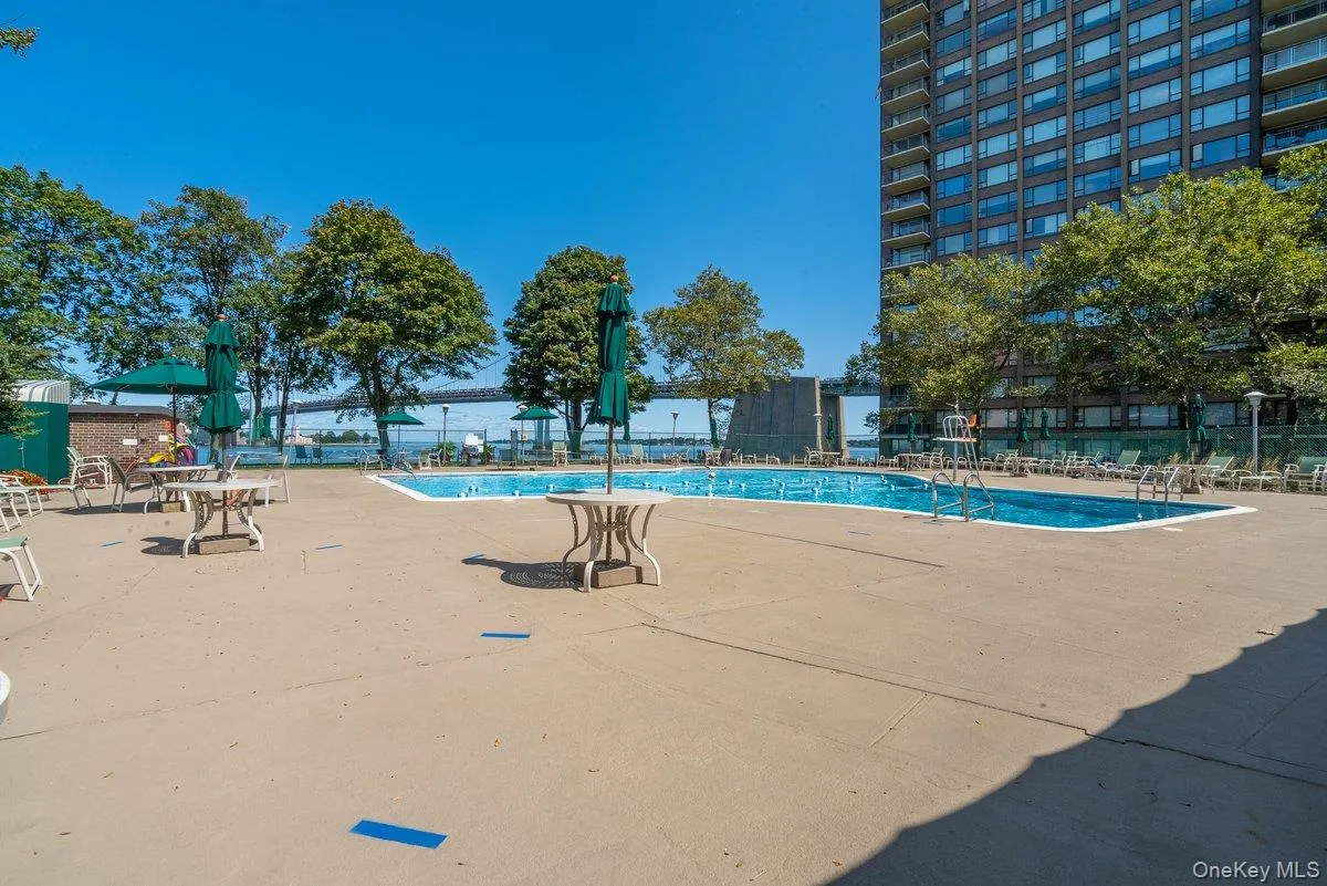 166-25 Powells Cove Boulevard, New York, NY, 2 Bedrooms Bedrooms, 6 Rooms Rooms,2 BathroomsBathrooms,Residential,For Rent,Powells Cove,0,988134 166-25 Powells Cove Boulevard, New York, NY, 2 Bedrooms Bedrooms, 6 Rooms Rooms,2 BathroomsBathrooms,Residential,For Rent,Powells Cove,0,988134