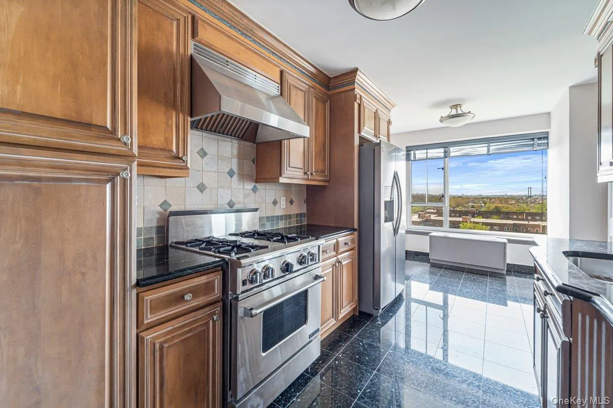 166-25 Powells Cove Boulevard, New York, NY, 2 Bedrooms Bedrooms, 6 Rooms Rooms,2 BathroomsBathrooms,Residential,For Rent,Powells Cove,0,988134 166-25 Powells Cove Boulevard, New York, NY, 2 Bedrooms Bedrooms, 6 Rooms Rooms,2 BathroomsBathrooms,Residential,For Rent,Powells Cove,0,988134