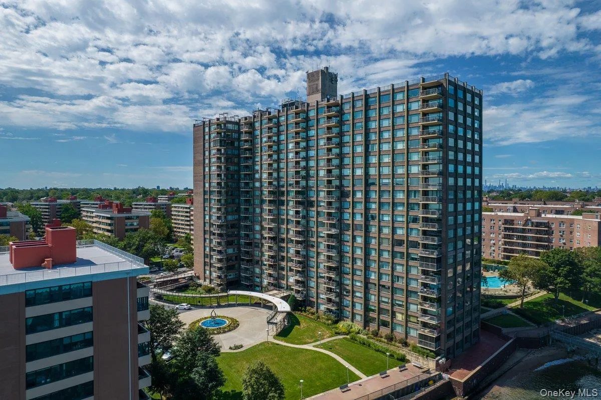 166-25 Powells Cove Boulevard, New York, NY, 2 Bedrooms Bedrooms, 6 Rooms Rooms,2 BathroomsBathrooms,Residential,For Rent,Powells Cove,0,988134 166-25 Powells Cove Boulevard, New York, NY, 2 Bedrooms Bedrooms, 6 Rooms Rooms,2 BathroomsBathrooms,Residential,For Rent,Powells Cove,0,988134