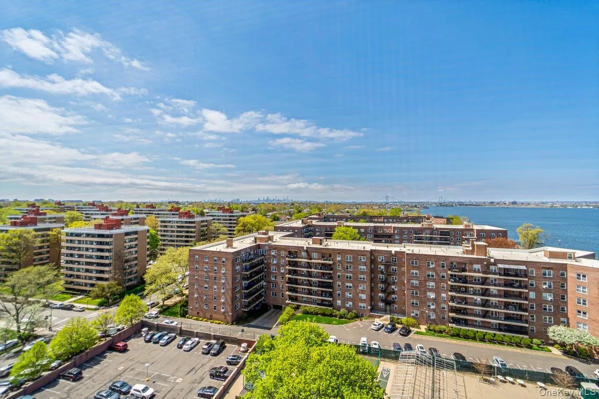 166-25 Powells Cove Boulevard, New York, NY, 2 Bedrooms Bedrooms, 6 Rooms Rooms,2 BathroomsBathrooms,Residential,For Rent,Powells Cove,0,988134 166-25 Powells Cove Boulevard, New York, NY, 2 Bedrooms Bedrooms, 6 Rooms Rooms,2 BathroomsBathrooms,Residential,For Rent,Powells Cove,0,988134