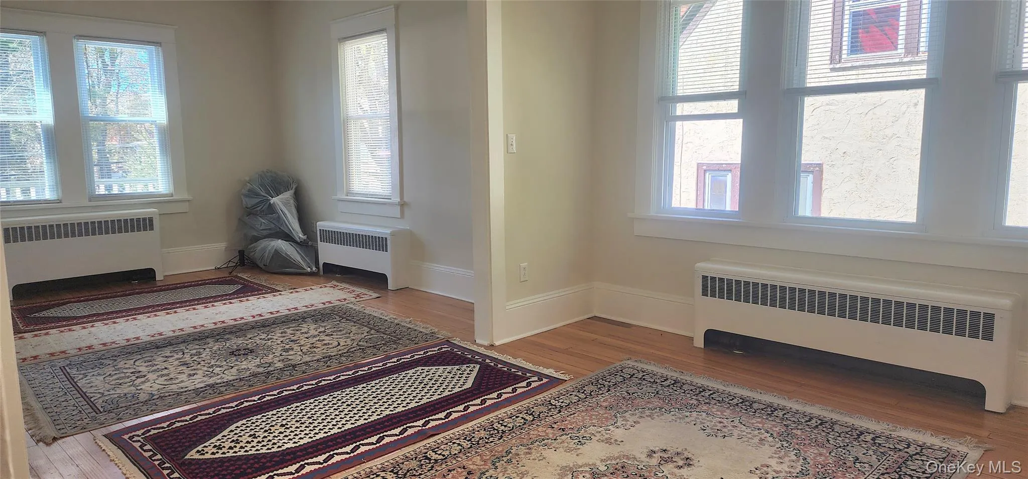 3 Hammond Street, Thompson, NY, 4 Bedrooms Bedrooms, 10 Rooms Rooms,2 BathroomsBathrooms,Residential,For Rent,Hammond,0,988156 3 Hammond Street, Thompson, NY, 4 Bedrooms Bedrooms, 10 Rooms Rooms,2 BathroomsBathrooms,Residential,For Rent,Hammond,0,988156
