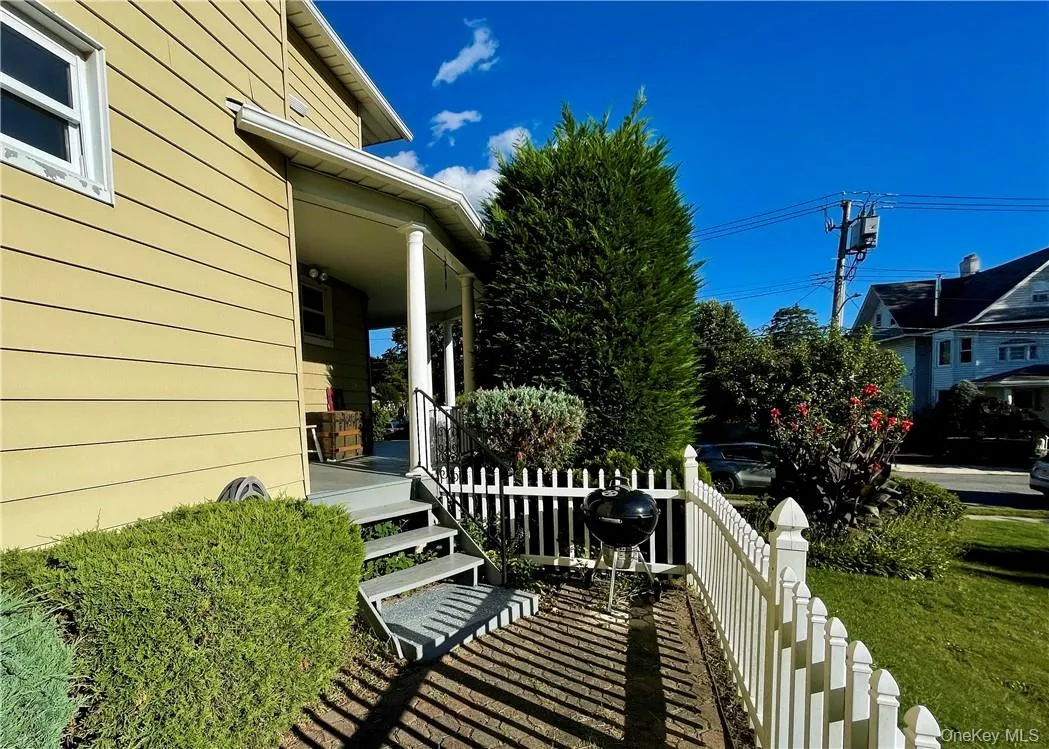 505 Prospect Avenue, Mamaroneck, NY, 3 Bedrooms Bedrooms, 7 Rooms Rooms,1 BathroomBathrooms,Residential Lease,For Rent,Prospect,0,988161 505 Prospect Avenue, Mamaroneck, NY, 3 Bedrooms Bedrooms, 7 Rooms Rooms,1 BathroomBathrooms,Residential Lease,For Rent,Prospect,0,988161