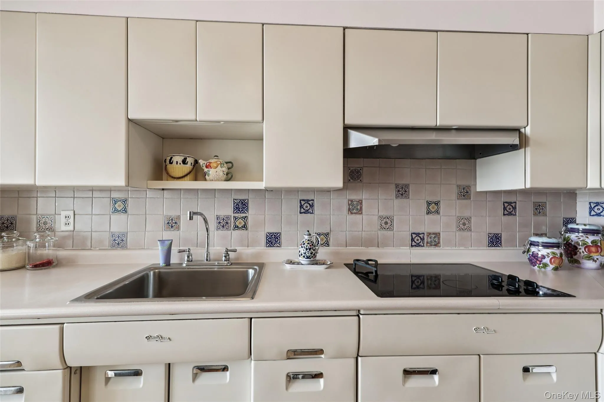2 Salisbury Point, Orangetown, NY, 2 Bedrooms Bedrooms, 5 Rooms Rooms,2 BathroomsBathrooms,Residential Sale,For Rent,Salisbury,0,988165 2 Salisbury Point, Orangetown, NY, 2 Bedrooms Bedrooms, 5 Rooms Rooms,2 BathroomsBathrooms,Residential Sale,For Rent,Salisbury,0,988165