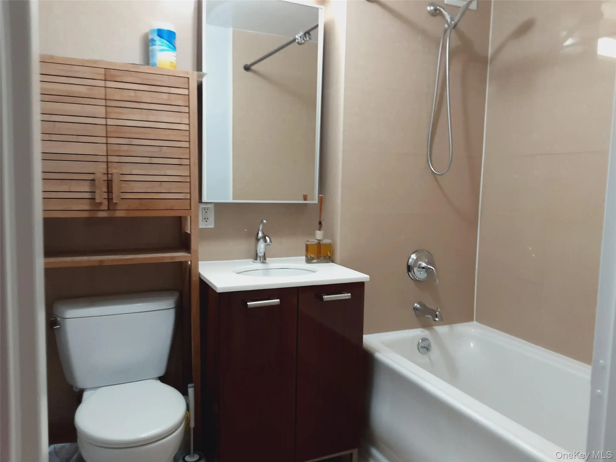 3330 61st Street, New York, NY, 1 Bedroom Bedrooms, 3 Rooms Rooms,1 BathroomBathrooms,Residential,For Rent,61st,0,988189 3330 61st Street, New York, NY, 1 Bedroom Bedrooms, 3 Rooms Rooms,1 BathroomBathrooms,Residential,For Rent,61st,0,988189