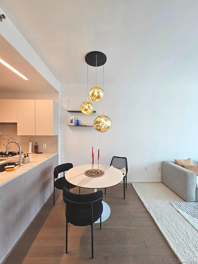 133-27 39th Avenue, New York, NY, 1 Bedroom Bedrooms, 4 Rooms Rooms,1 BathroomBathrooms,Residential Lease,For Rent,39th,0,988192 133-27 39th Avenue, New York, NY, 1 Bedroom Bedrooms, 4 Rooms Rooms,1 BathroomBathrooms,Residential Lease,For Rent,39th,0,988192