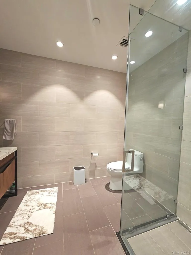 133-27 39th Avenue, New York, NY, 1 Bedroom Bedrooms, 4 Rooms Rooms,1 BathroomBathrooms,Residential Lease,For Rent,39th,0,988192 133-27 39th Avenue, New York, NY, 1 Bedroom Bedrooms, 4 Rooms Rooms,1 BathroomBathrooms,Residential Lease,For Rent,39th,0,988192