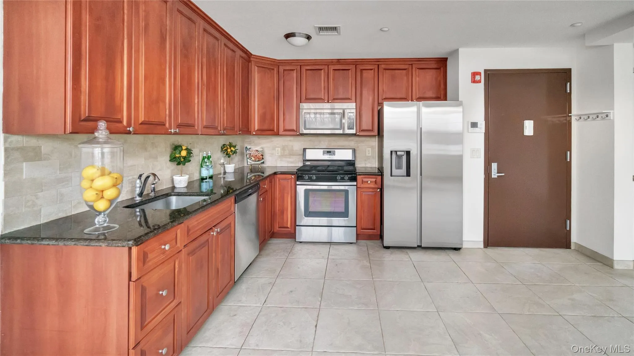 400 Carney Street, Oyster Bay, NY, 1 Bedroom Bedrooms, 2 Rooms Rooms,1 BathroomBathrooms,Residential Lease,For Rent,Carney,0,988198 400 Carney Street, Oyster Bay, NY, 1 Bedroom Bedrooms, 2 Rooms Rooms,1 BathroomBathrooms,Residential Lease,For Rent,Carney,0,988198
