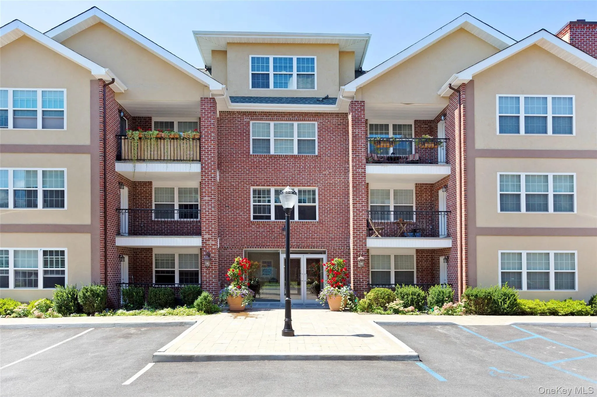 400 Carney Street, Oyster Bay, NY, 1 Bedroom Bedrooms, 2 Rooms Rooms,1 BathroomBathrooms,Residential Lease,For Rent,Carney,0,988198 400 Carney Street, Oyster Bay, NY, 1 Bedroom Bedrooms, 2 Rooms Rooms,1 BathroomBathrooms,Residential Lease,For Rent,Carney,0,988198