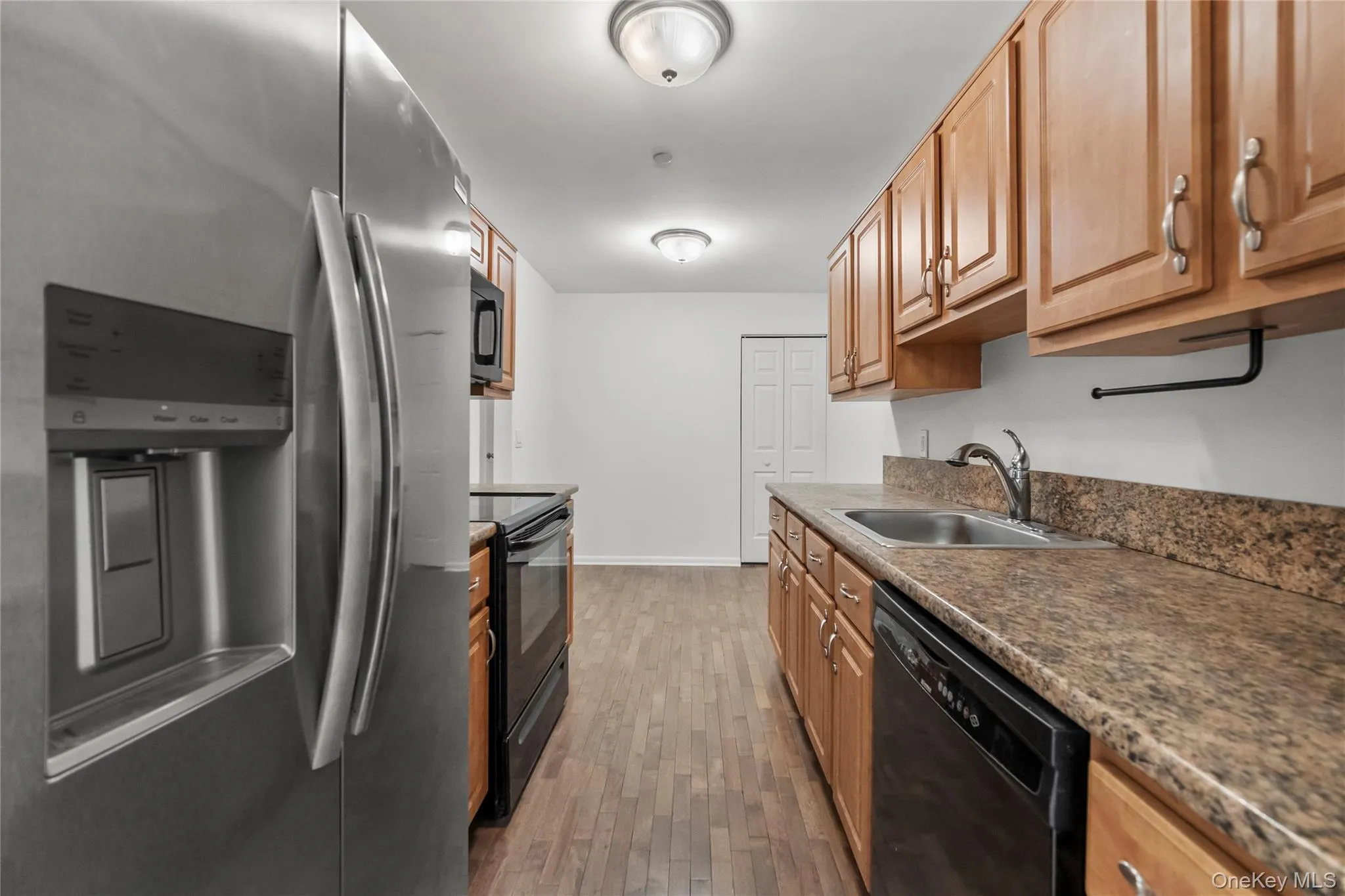 24 Carhart Avenue, White Plains, NY, 2 Bedrooms Bedrooms, 5 Rooms Rooms,2 BathroomsBathrooms,Residential Lease,For Rent,Carhart,0,988200 24 Carhart Avenue, White Plains, NY, 2 Bedrooms Bedrooms, 5 Rooms Rooms,2 BathroomsBathrooms,Residential Lease,For Rent,Carhart,0,988200