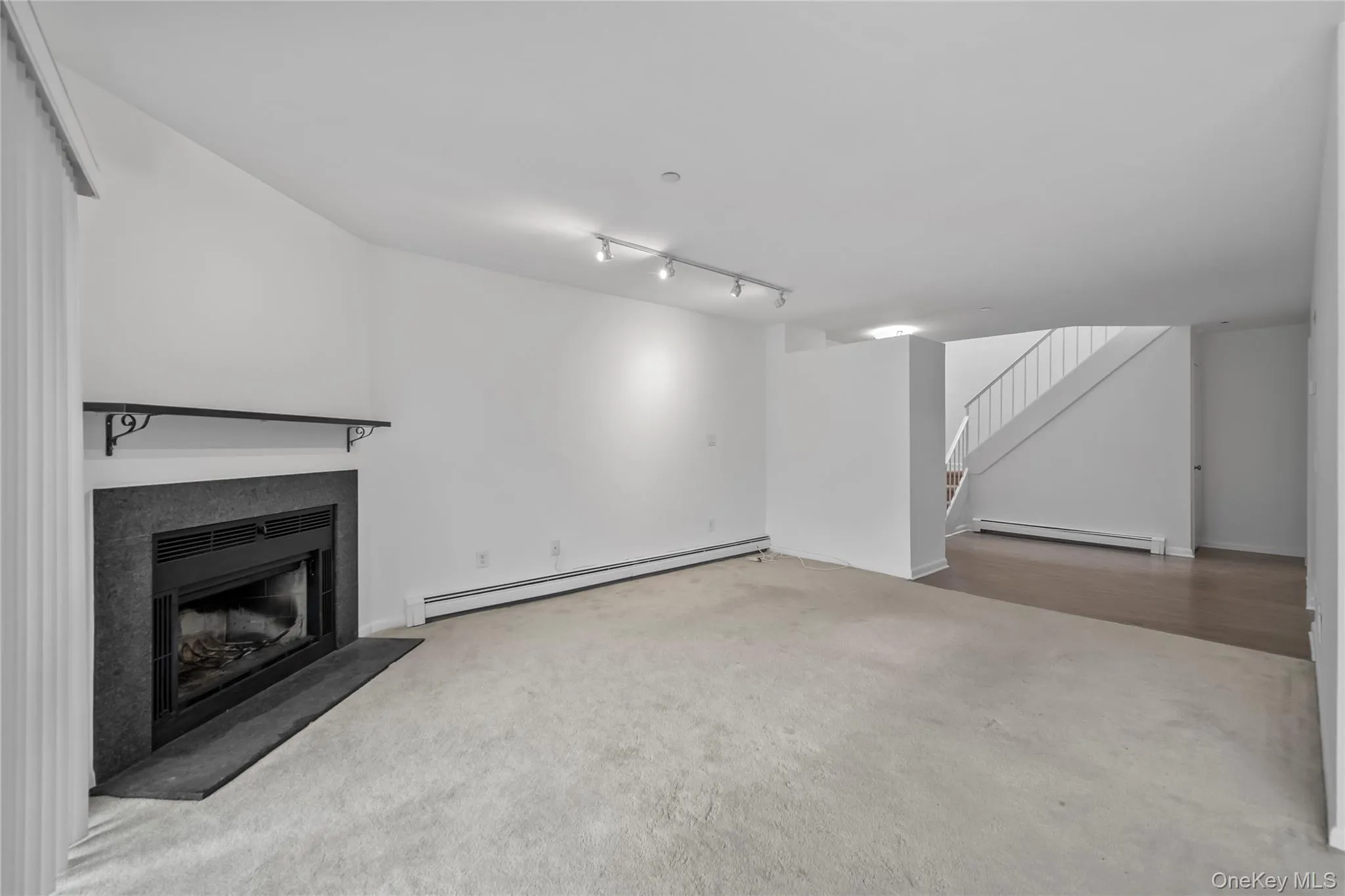 24 Carhart Avenue, White Plains, NY, 2 Bedrooms Bedrooms, 5 Rooms Rooms,2 BathroomsBathrooms,Residential Lease,For Rent,Carhart,0,988200 24 Carhart Avenue, White Plains, NY, 2 Bedrooms Bedrooms, 5 Rooms Rooms,2 BathroomsBathrooms,Residential Lease,For Rent,Carhart,0,988200