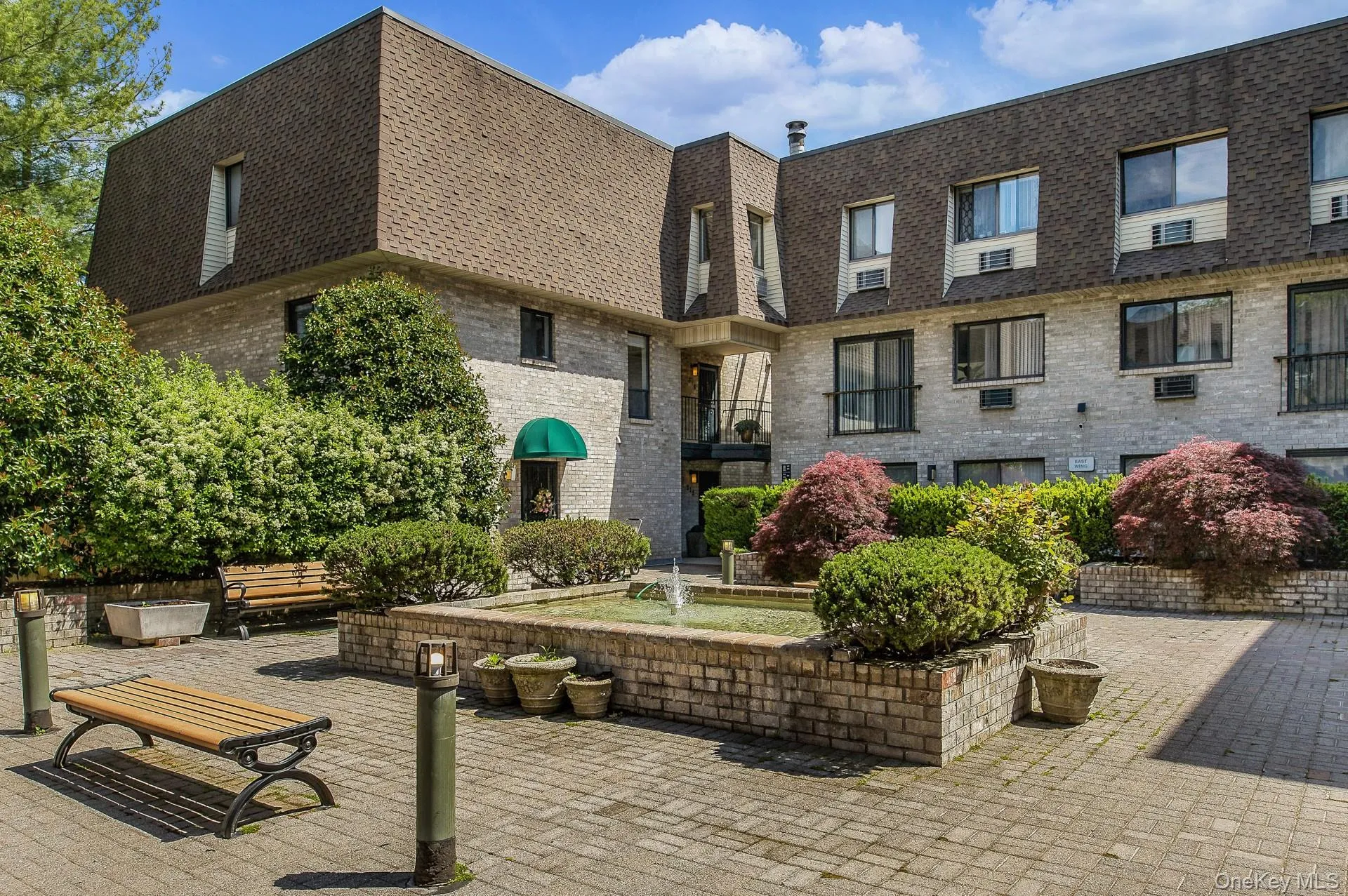 24 Carhart Avenue, White Plains, NY, 2 Bedrooms Bedrooms, 5 Rooms Rooms,2 BathroomsBathrooms,Residential Lease,For Rent,Carhart,0,988200 24 Carhart Avenue, White Plains, NY, 2 Bedrooms Bedrooms, 5 Rooms Rooms,2 BathroomsBathrooms,Residential Lease,For Rent,Carhart,0,988200