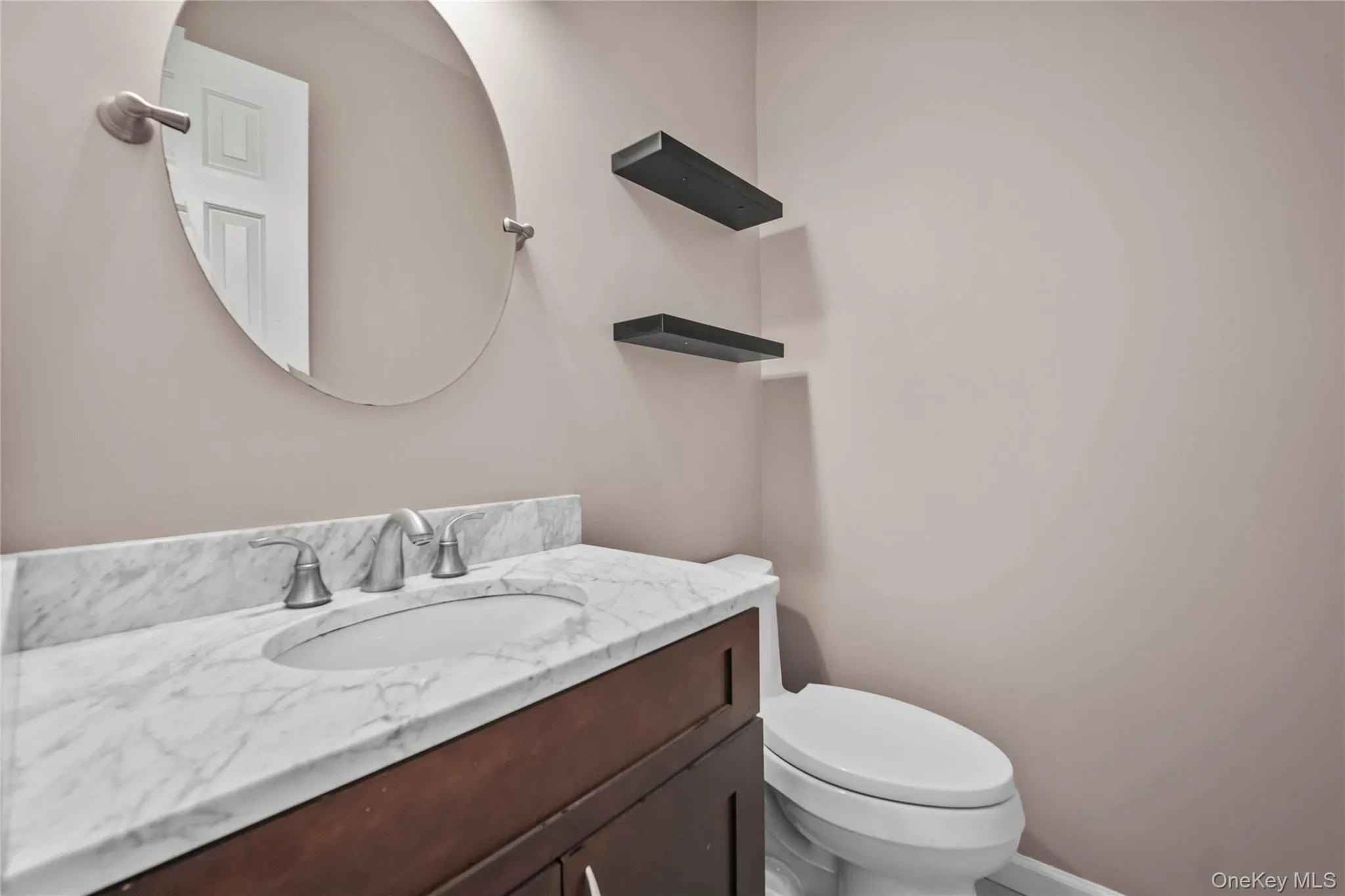 Powder room Powder room