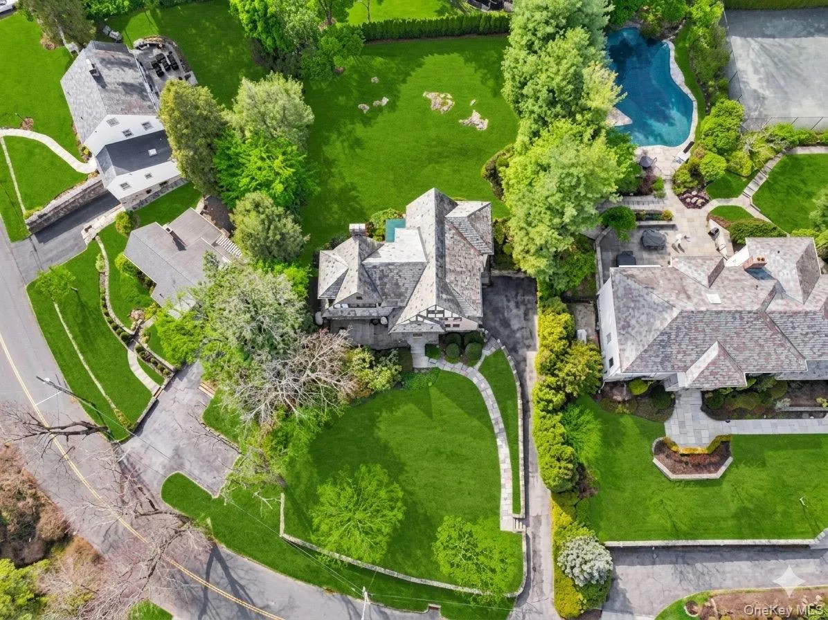 44 Fenimore Road, New Rochelle, NY, 4 Bedrooms Bedrooms, 11 Rooms Rooms,3 BathroomsBathrooms,Residential,For Rent,Fenimore,0,988203 44 Fenimore Road, New Rochelle, NY, 4 Bedrooms Bedrooms, 11 Rooms Rooms,3 BathroomsBathrooms,Residential,For Rent,Fenimore,0,988203
