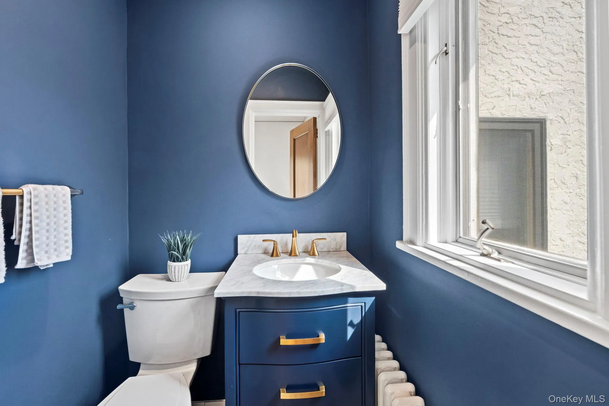 Fourth bedroom ensuite powder room Fourth bedroom ensuite powder room