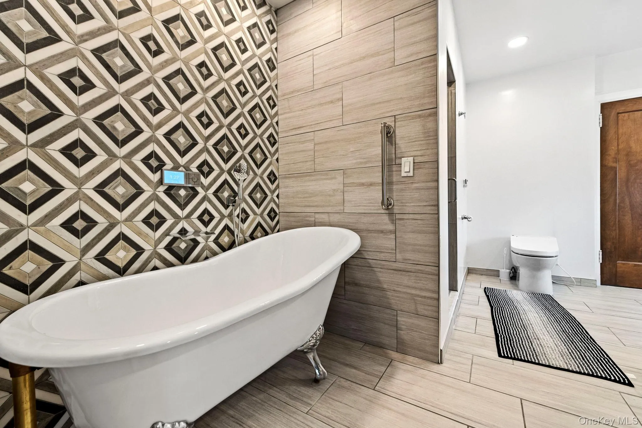 Beautiful updated en-primary bathroom Beautiful updated en-primary bathroom