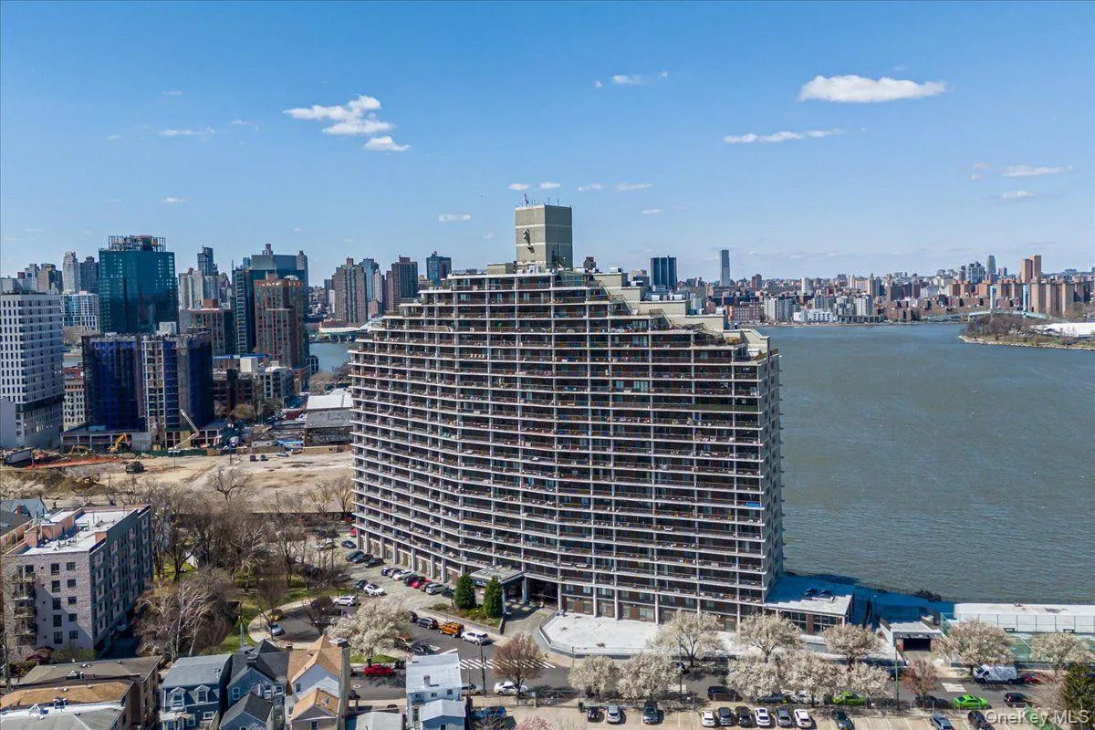 25-40 Shore Boulevard, New York, NY, 2 Bedrooms Bedrooms, 4 Rooms Rooms,2 BathroomsBathrooms,Residential Lease,For Rent,Shore,0,988205 25-40 Shore Boulevard, New York, NY, 2 Bedrooms Bedrooms, 4 Rooms Rooms,2 BathroomsBathrooms,Residential Lease,For Rent,Shore,0,988205