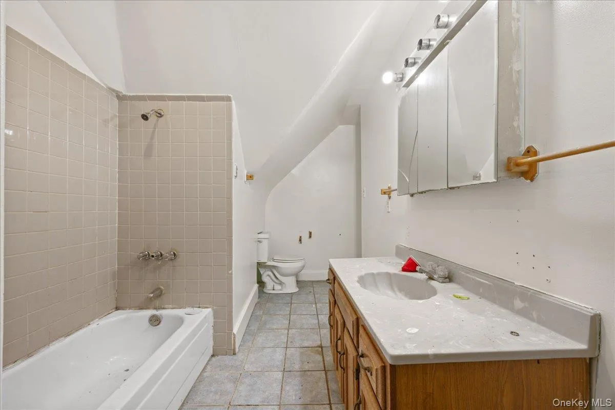 512 Warburton Avenue, Yonkers, NY, 7 Bedrooms Bedrooms, 10 Rooms Rooms,3 BathroomsBathrooms,Residential,For Rent,Warburton,0,KEY988227 512 Warburton Avenue, Yonkers, NY, 7 Bedrooms Bedrooms, 10 Rooms Rooms,3 BathroomsBathrooms,Residential,For Rent,Warburton,0,KEY988227