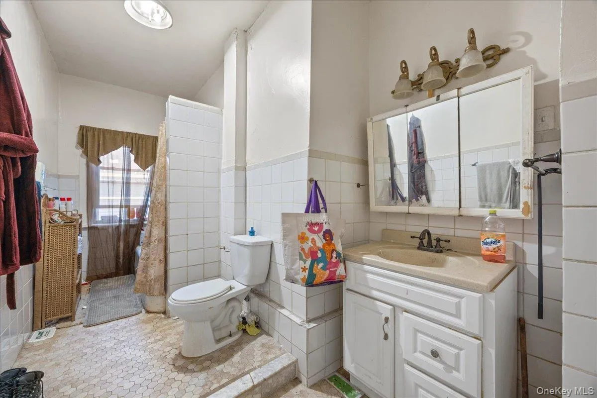 512 Warburton Avenue, Yonkers, NY, 7 Bedrooms Bedrooms, 10 Rooms Rooms,3 BathroomsBathrooms,Residential,For Rent,Warburton,0,KEY988227 512 Warburton Avenue, Yonkers, NY, 7 Bedrooms Bedrooms, 10 Rooms Rooms,3 BathroomsBathrooms,Residential,For Rent,Warburton,0,KEY988227