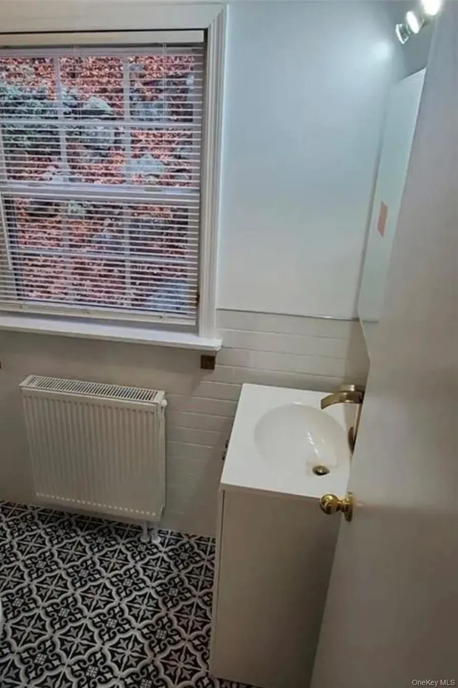 32 Cherry Street, Highlands, NY, 1 Bedroom Bedrooms, 4 Rooms Rooms,1 BathroomBathrooms,Residential Lease,For Rent,Cherry,0,988232 32 Cherry Street, Highlands, NY, 1 Bedroom Bedrooms, 4 Rooms Rooms,1 BathroomBathrooms,Residential Lease,For Rent,Cherry,0,988232