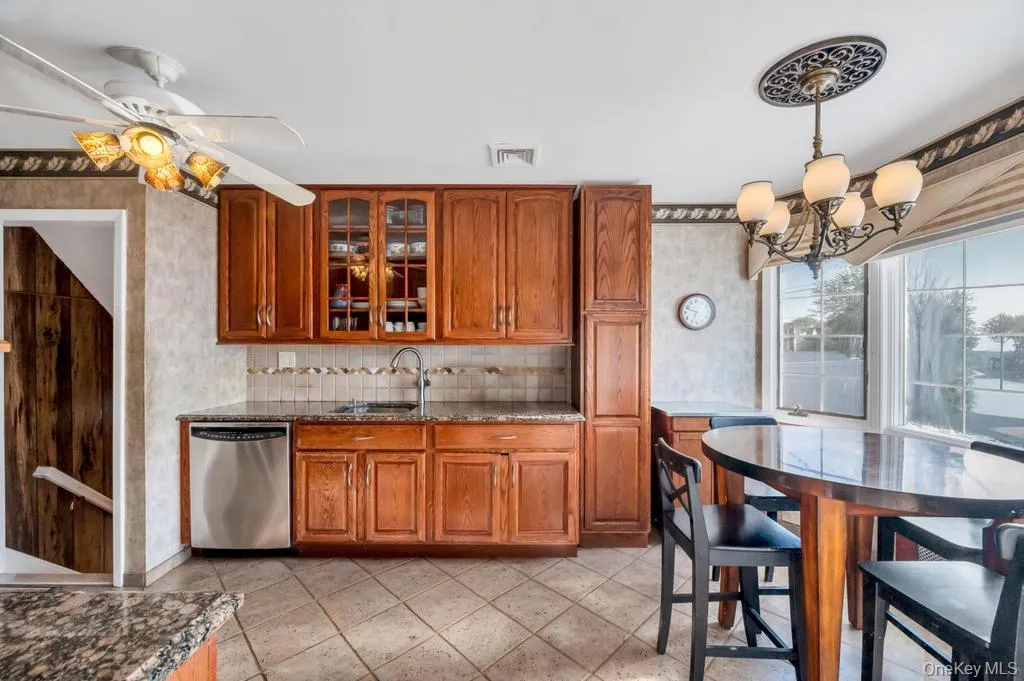310 Southwood Circle, Oyster Bay, NY, 3 Bedrooms Bedrooms, 8 Rooms Rooms,2 BathroomsBathrooms,Residential Sale,For Rent,Southwood,0,988247 310 Southwood Circle, Oyster Bay, NY, 3 Bedrooms Bedrooms, 8 Rooms Rooms,2 BathroomsBathrooms,Residential Sale,For Rent,Southwood,0,988247