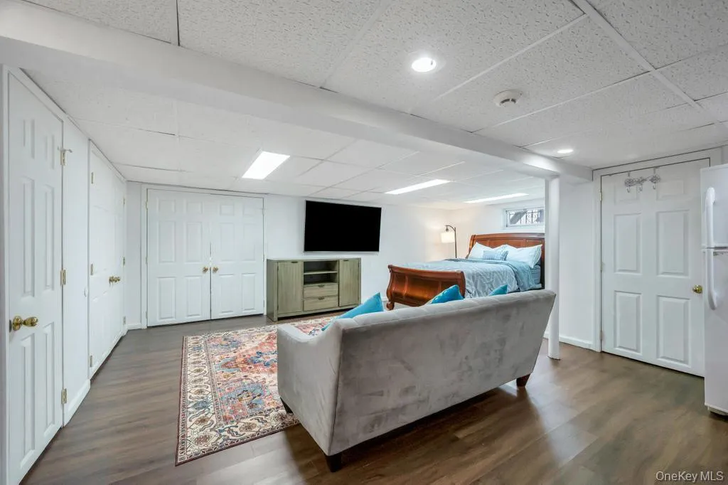 310 Southwood Circle, Oyster Bay, NY, 3 Bedrooms Bedrooms, 8 Rooms Rooms,2 BathroomsBathrooms,Residential Sale,For Rent,Southwood,0,988247 310 Southwood Circle, Oyster Bay, NY, 3 Bedrooms Bedrooms, 8 Rooms Rooms,2 BathroomsBathrooms,Residential Sale,For Rent,Southwood,0,988247