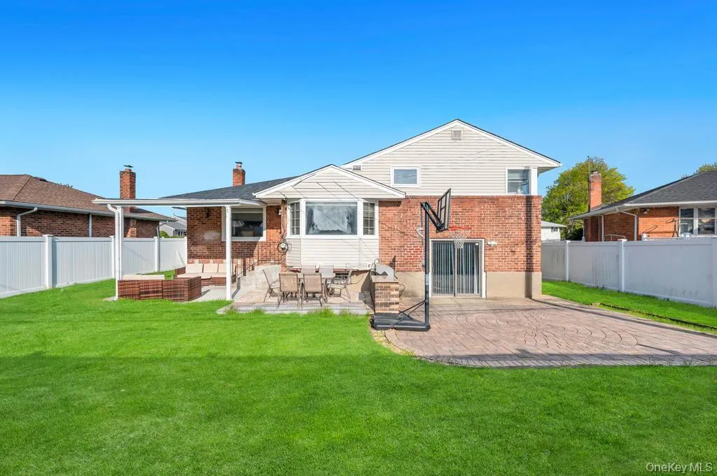 310 Southwood Circle, Oyster Bay, NY, 3 Bedrooms Bedrooms, 8 Rooms Rooms,2 BathroomsBathrooms,Residential Sale,For Rent,Southwood,0,988247 310 Southwood Circle, Oyster Bay, NY, 3 Bedrooms Bedrooms, 8 Rooms Rooms,2 BathroomsBathrooms,Residential Sale,For Rent,Southwood,0,988247