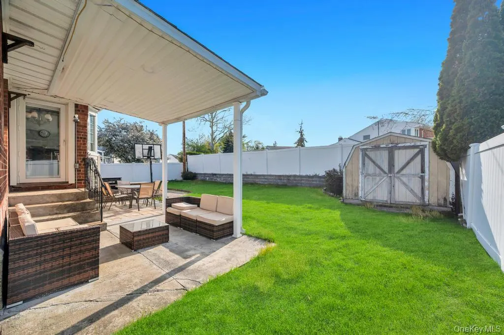 310 Southwood Circle, Oyster Bay, NY, 3 Bedrooms Bedrooms, 8 Rooms Rooms,2 BathroomsBathrooms,Residential Sale,For Rent,Southwood,0,988247 310 Southwood Circle, Oyster Bay, NY, 3 Bedrooms Bedrooms, 8 Rooms Rooms,2 BathroomsBathrooms,Residential Sale,For Rent,Southwood,0,988247