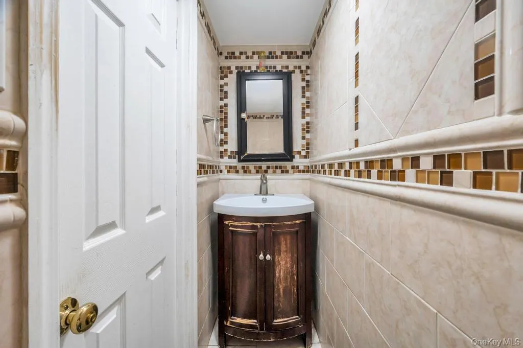 310 Southwood Circle, Oyster Bay, NY, 3 Bedrooms Bedrooms, 8 Rooms Rooms,2 BathroomsBathrooms,Residential Sale,For Rent,Southwood,0,988247 310 Southwood Circle, Oyster Bay, NY, 3 Bedrooms Bedrooms, 8 Rooms Rooms,2 BathroomsBathrooms,Residential Sale,For Rent,Southwood,0,988247