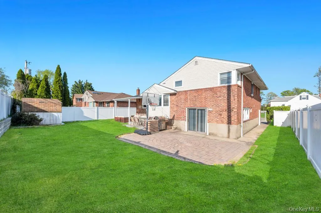 310 Southwood Circle, Oyster Bay, NY, 3 Bedrooms Bedrooms, 8 Rooms Rooms,2 BathroomsBathrooms,Residential Sale,For Rent,Southwood,0,988247 310 Southwood Circle, Oyster Bay, NY, 3 Bedrooms Bedrooms, 8 Rooms Rooms,2 BathroomsBathrooms,Residential Sale,For Rent,Southwood,0,988247