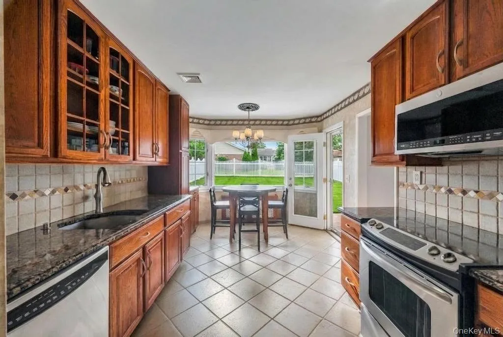 310 Southwood Circle, Oyster Bay, NY, 3 Bedrooms Bedrooms, 8 Rooms Rooms,2 BathroomsBathrooms,Residential Sale,For Rent,Southwood,0,988247 310 Southwood Circle, Oyster Bay, NY, 3 Bedrooms Bedrooms, 8 Rooms Rooms,2 BathroomsBathrooms,Residential Sale,For Rent,Southwood,0,988247