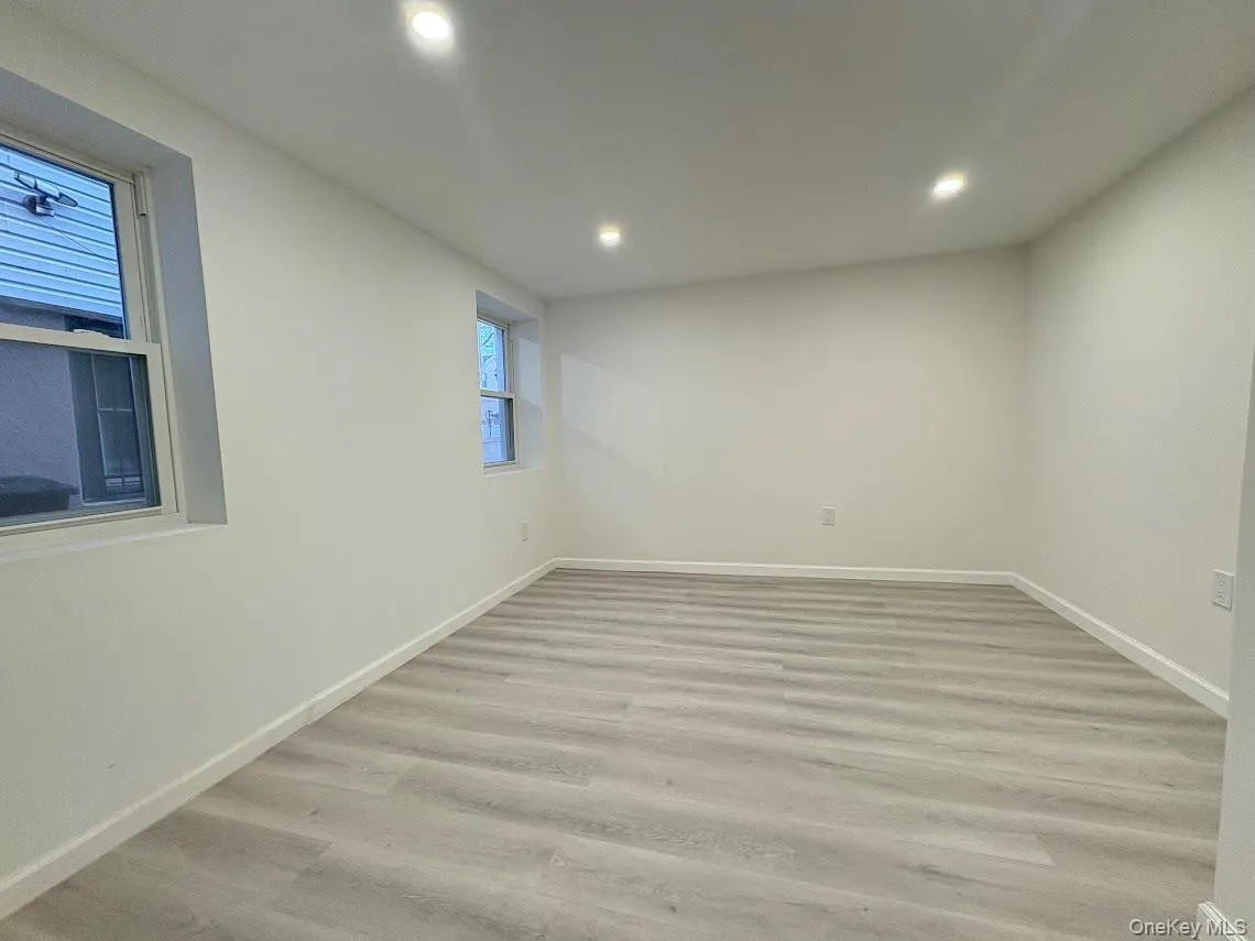 6916 Almeda Avenue, New York, NY, 1 Bedroom Bedrooms, 3 Rooms Rooms,1 BathroomBathrooms,Residential Lease,For Rent,Almeda,0,988250 6916 Almeda Avenue, New York, NY, 1 Bedroom Bedrooms, 3 Rooms Rooms,1 BathroomBathrooms,Residential Lease,For Rent,Almeda,0,988250