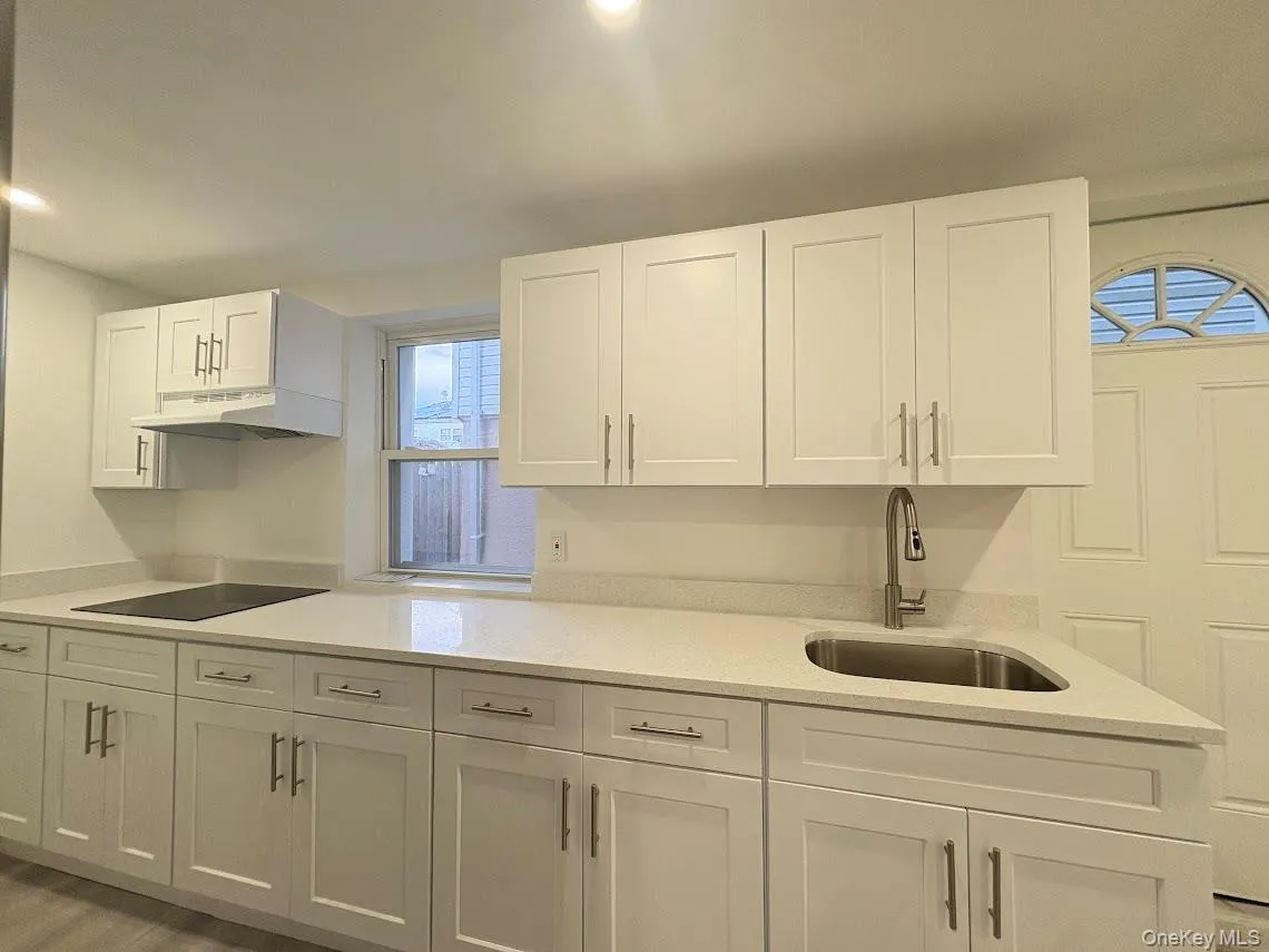 6916 Almeda Avenue, New York, NY, 1 Bedroom Bedrooms, 3 Rooms Rooms,1 BathroomBathrooms,Residential Lease,For Rent,Almeda,0,988250 6916 Almeda Avenue, New York, NY, 1 Bedroom Bedrooms, 3 Rooms Rooms,1 BathroomBathrooms,Residential Lease,For Rent,Almeda,0,988250