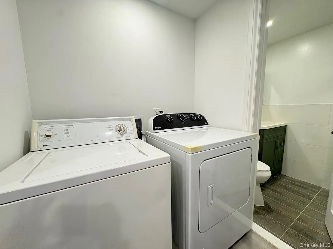 6916 Almeda Avenue, New York, NY, 1 Bedroom Bedrooms, 3 Rooms Rooms,1 BathroomBathrooms,Residential Lease,For Rent,Almeda,0,988250 6916 Almeda Avenue, New York, NY, 1 Bedroom Bedrooms, 3 Rooms Rooms,1 BathroomBathrooms,Residential Lease,For Rent,Almeda,0,988250