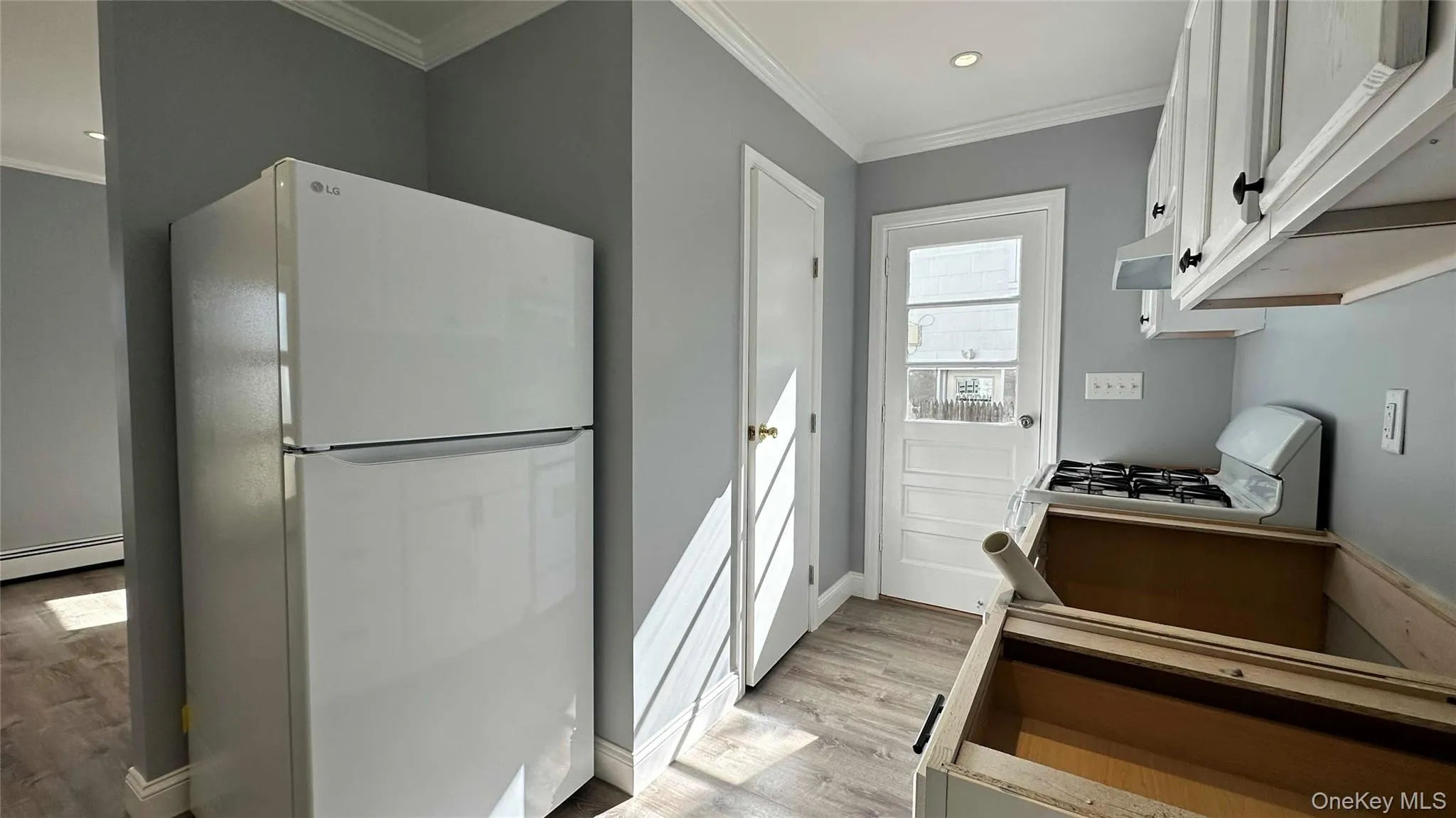 8 Bayard Avenue, Oyster Bay, NY, 3 Bedrooms Bedrooms, 5 Rooms Rooms,1 BathroomBathrooms,Residential Lease,For Rent,Bayard,0,988257 8 Bayard Avenue, Oyster Bay, NY, 3 Bedrooms Bedrooms, 5 Rooms Rooms,1 BathroomBathrooms,Residential Lease,For Rent,Bayard,0,988257