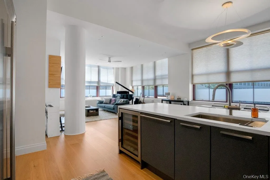 Lovely expanse of living space Lovely expanse of living space