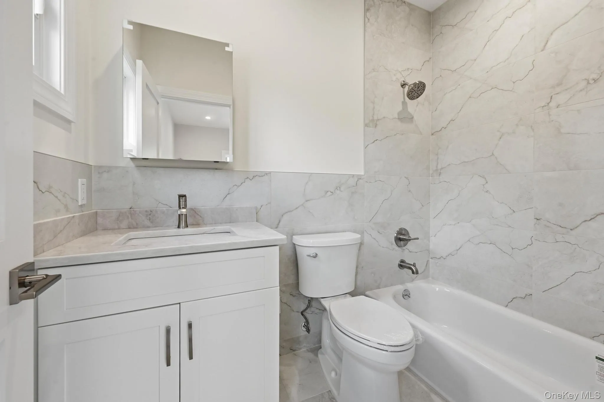 bathroom bathroom