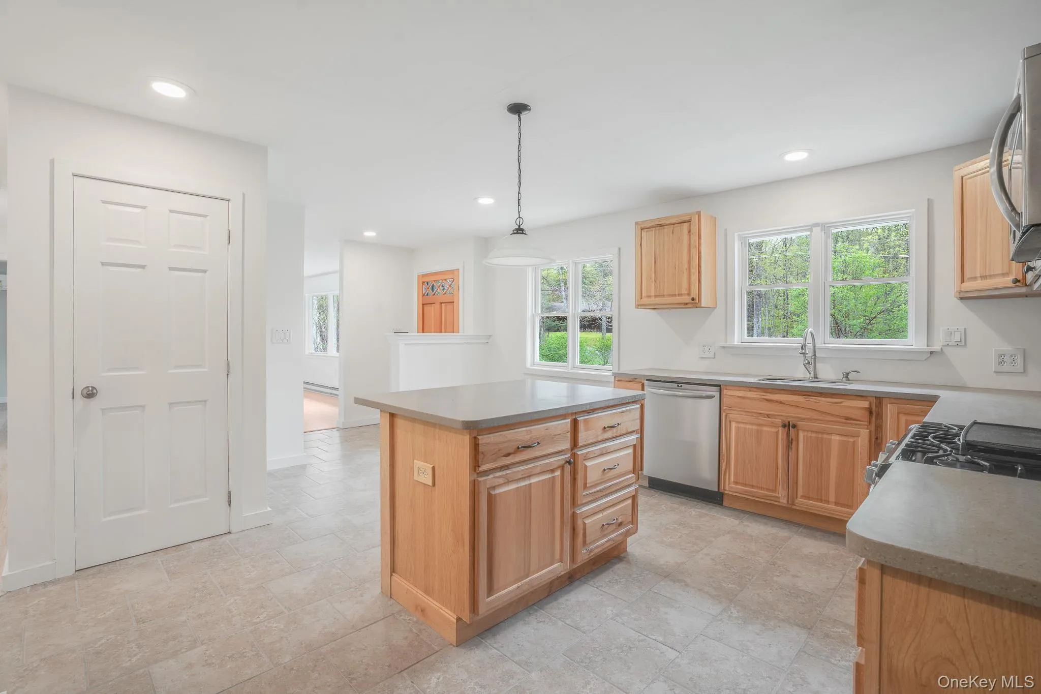 34 Van Buskirk Road, Saugerties, NY, 2 Bedrooms Bedrooms, 5 Rooms Rooms,1 BathroomBathrooms,Residential,For Rent,Van Buskirk,0,988334 34 Van Buskirk Road, Saugerties, NY, 2 Bedrooms Bedrooms, 5 Rooms Rooms,1 BathroomBathrooms,Residential,For Rent,Van Buskirk,0,988334