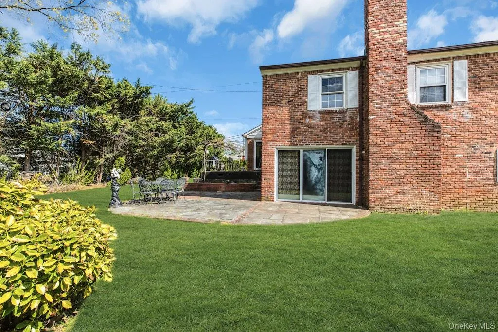 185 Whistler Road, North Hempstead, NY, 4 Bedrooms Bedrooms, 10 Rooms Rooms,3 BathroomsBathrooms,Residential,For Rent,Whistler,0,988342 185 Whistler Road, North Hempstead, NY, 4 Bedrooms Bedrooms, 10 Rooms Rooms,3 BathroomsBathrooms,Residential,For Rent,Whistler,0,988342
