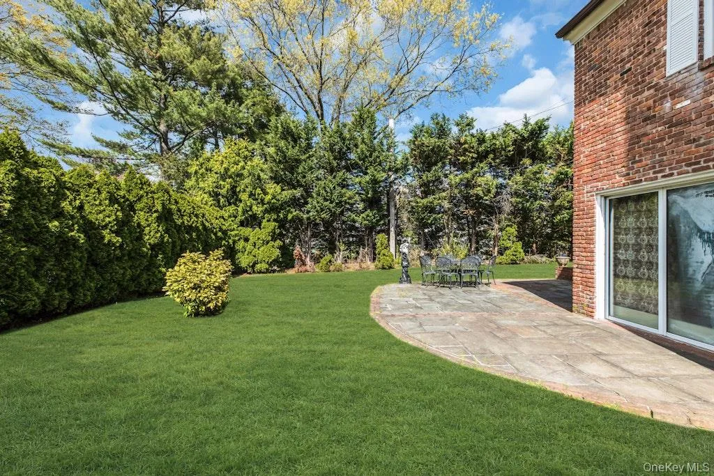 185 Whistler Road, North Hempstead, NY, 4 Bedrooms Bedrooms, 10 Rooms Rooms,3 BathroomsBathrooms,Residential,For Rent,Whistler,0,988342 185 Whistler Road, North Hempstead, NY, 4 Bedrooms Bedrooms, 10 Rooms Rooms,3 BathroomsBathrooms,Residential,For Rent,Whistler,0,988342