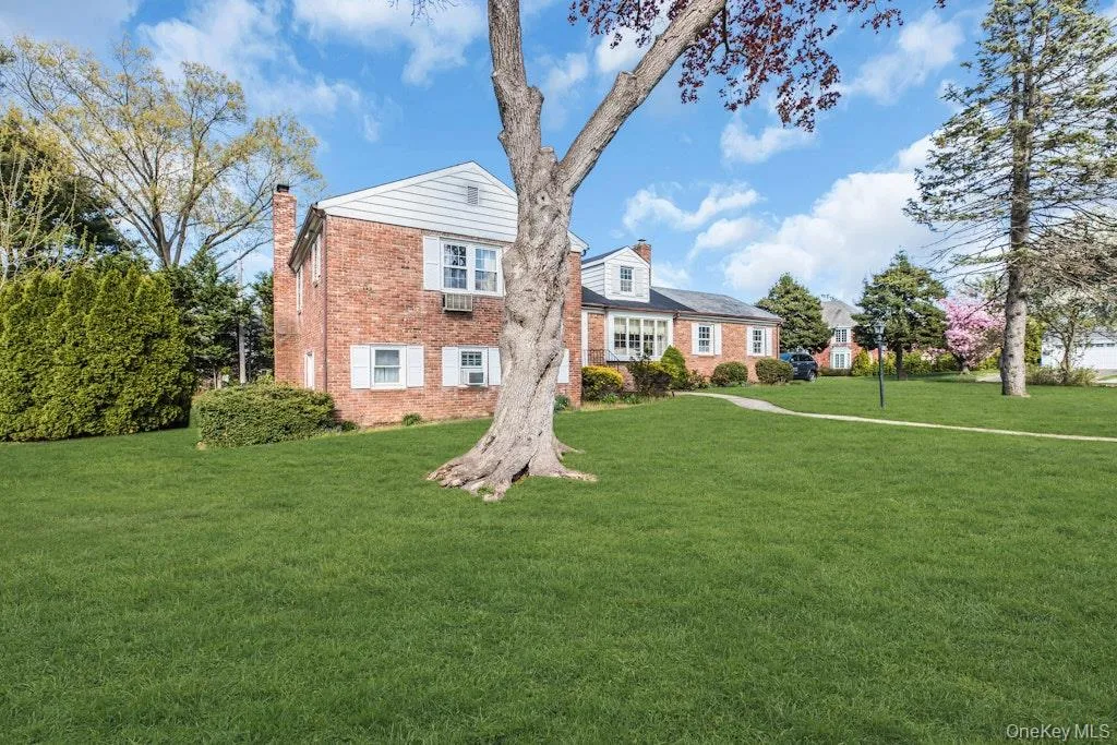 185 Whistler Road, North Hempstead, NY, 4 Bedrooms Bedrooms, 10 Rooms Rooms,3 BathroomsBathrooms,Residential,For Rent,Whistler,0,988342 185 Whistler Road, North Hempstead, NY, 4 Bedrooms Bedrooms, 10 Rooms Rooms,3 BathroomsBathrooms,Residential,For Rent,Whistler,0,988342