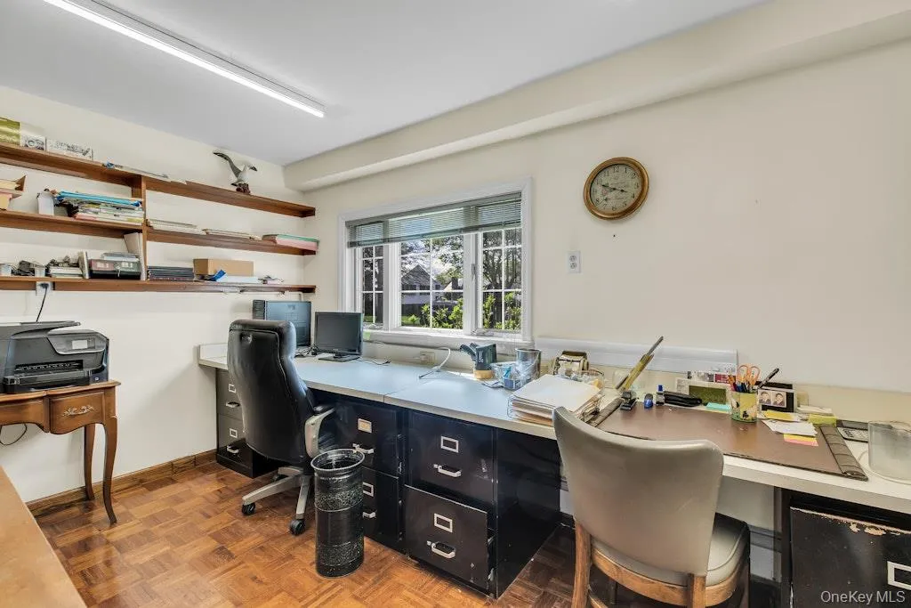 185 Whistler Road, North Hempstead, NY, 4 Bedrooms Bedrooms, 10 Rooms Rooms,3 BathroomsBathrooms,Residential,For Rent,Whistler,0,988342 185 Whistler Road, North Hempstead, NY, 4 Bedrooms Bedrooms, 10 Rooms Rooms,3 BathroomsBathrooms,Residential,For Rent,Whistler,0,988342