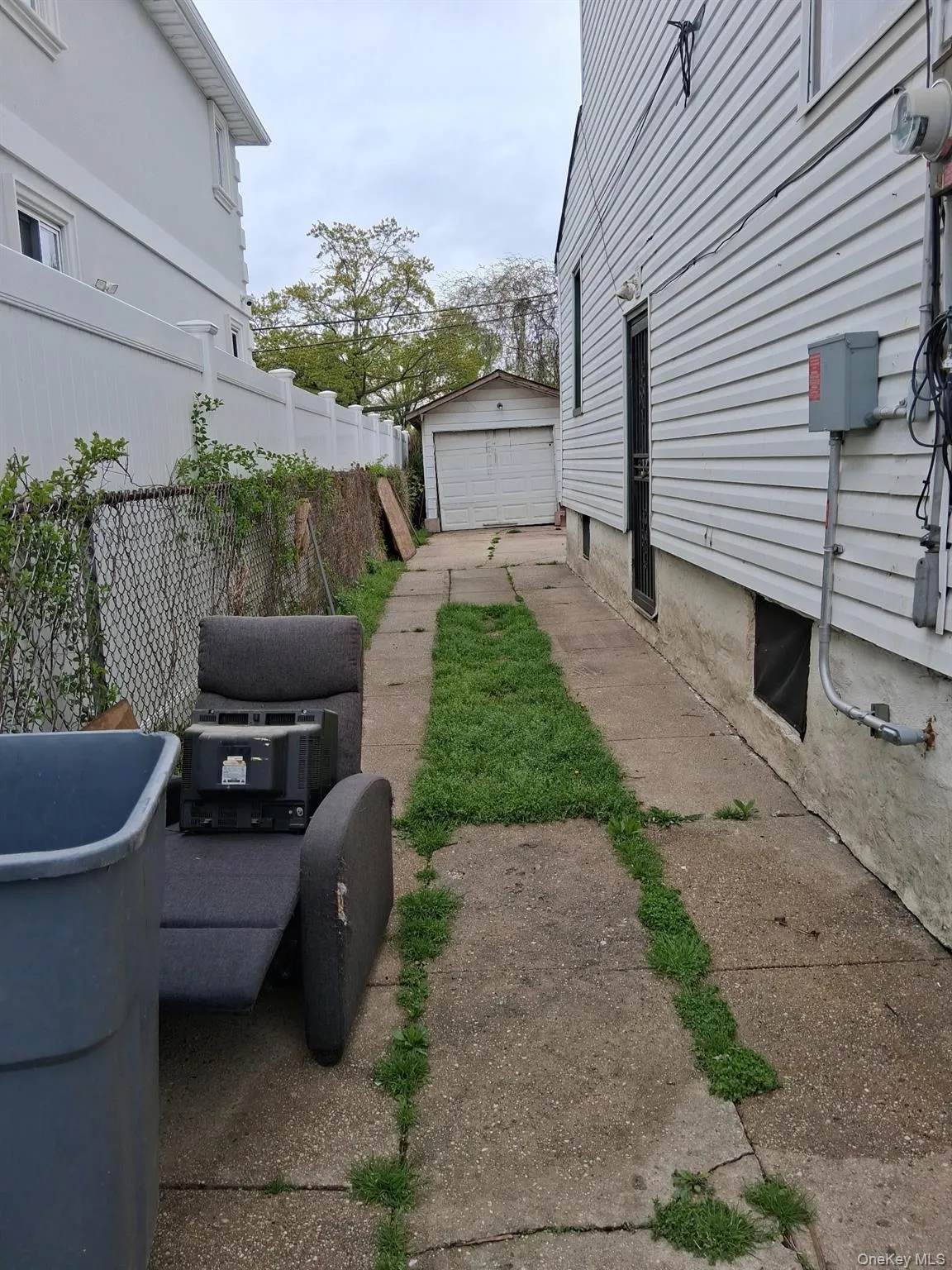 121 11 Merrill Street, New York, NY, 2 Bedrooms Bedrooms, 6 Rooms Rooms,1 BathroomBathrooms,Residential Sale,For Rent,Merrill,0,988346 121 11 Merrill Street, New York, NY, 2 Bedrooms Bedrooms, 6 Rooms Rooms,1 BathroomBathrooms,Residential Sale,For Rent,Merrill,0,988346