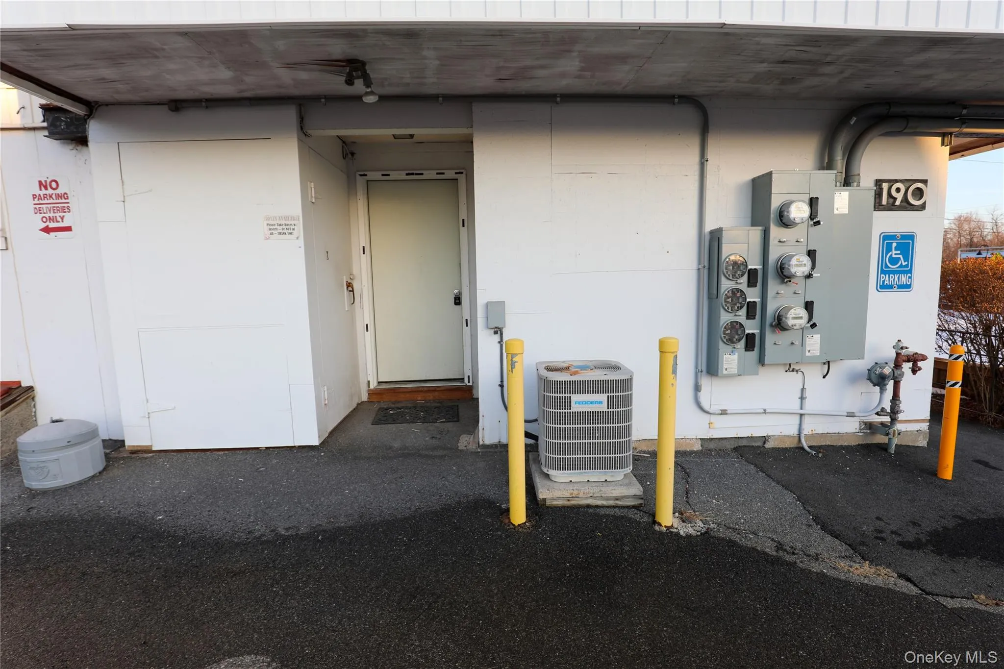 190 Broadway, Esopus, NY, ,Commercial Lease,For Rent,Broadway,0,988351 190 Broadway, Esopus, NY, ,Commercial Lease,For Rent,Broadway,0,988351