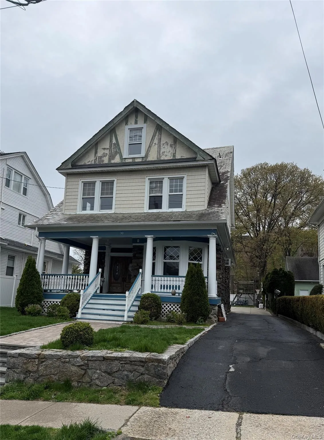 30 North Avenue, New Rochelle, NY, 3 Bedrooms Bedrooms, 8 Rooms Rooms,2 BathroomsBathrooms,Residential Lease,For Rent,North,0,988356 30 North Avenue, New Rochelle, NY, 3 Bedrooms Bedrooms, 8 Rooms Rooms,2 BathroomsBathrooms,Residential Lease,For Rent,North,0,988356