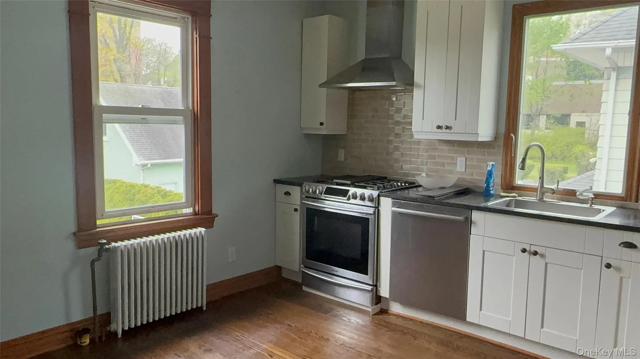 30 North Avenue, New Rochelle, NY, 3 Bedrooms Bedrooms, 8 Rooms Rooms,2 BathroomsBathrooms,Residential Lease,For Rent,North,0,988356 30 North Avenue, New Rochelle, NY, 3 Bedrooms Bedrooms, 8 Rooms Rooms,2 BathroomsBathrooms,Residential Lease,For Rent,North,0,988356
