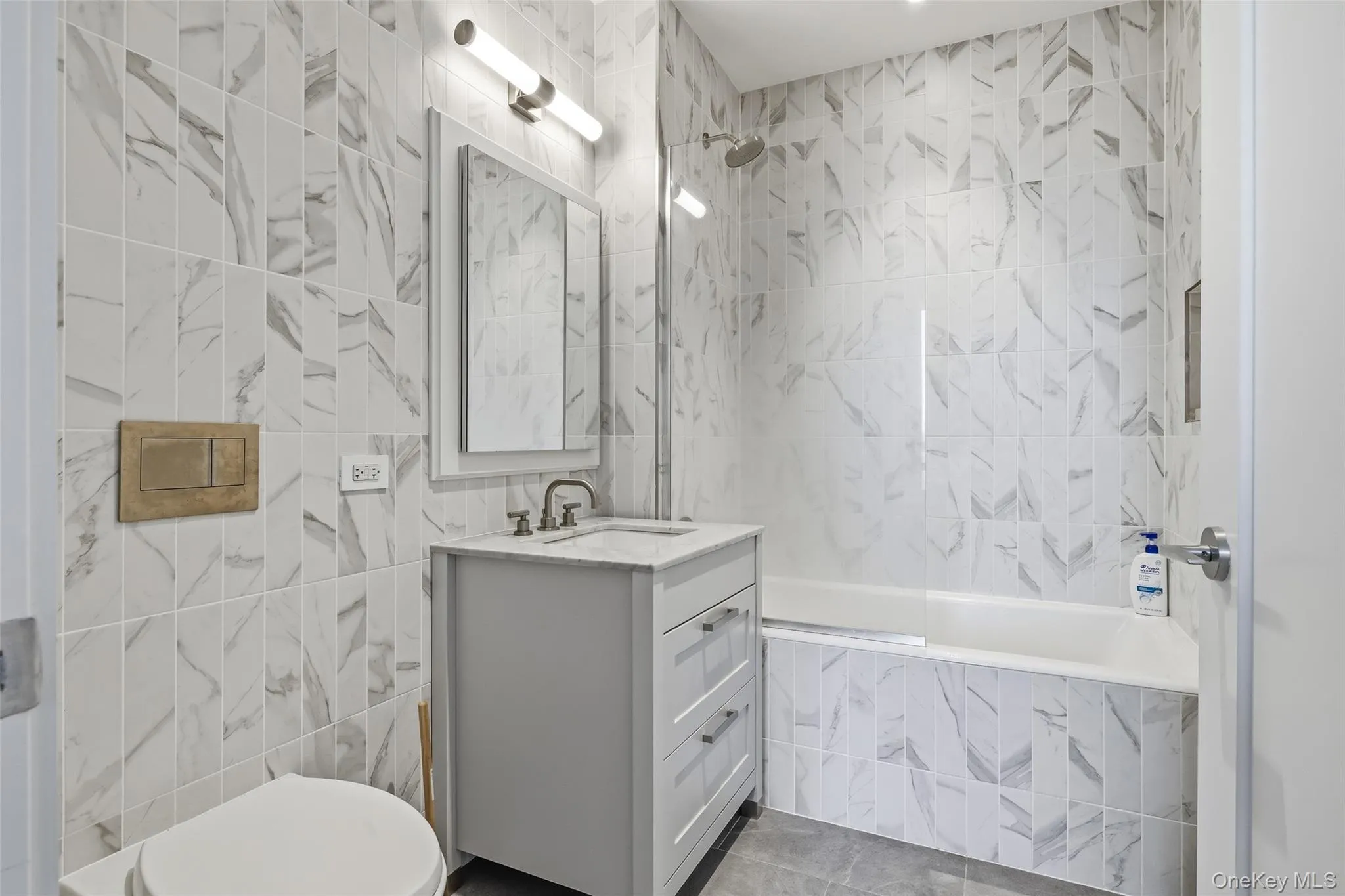 10702 Queens Boulevard, New York, NY, 2 Rooms Rooms,1 BathroomBathrooms,Residential,For Rent,Queens,0,988361 10702 Queens Boulevard, New York, NY, 2 Rooms Rooms,1 BathroomBathrooms,Residential,For Rent,Queens,0,988361