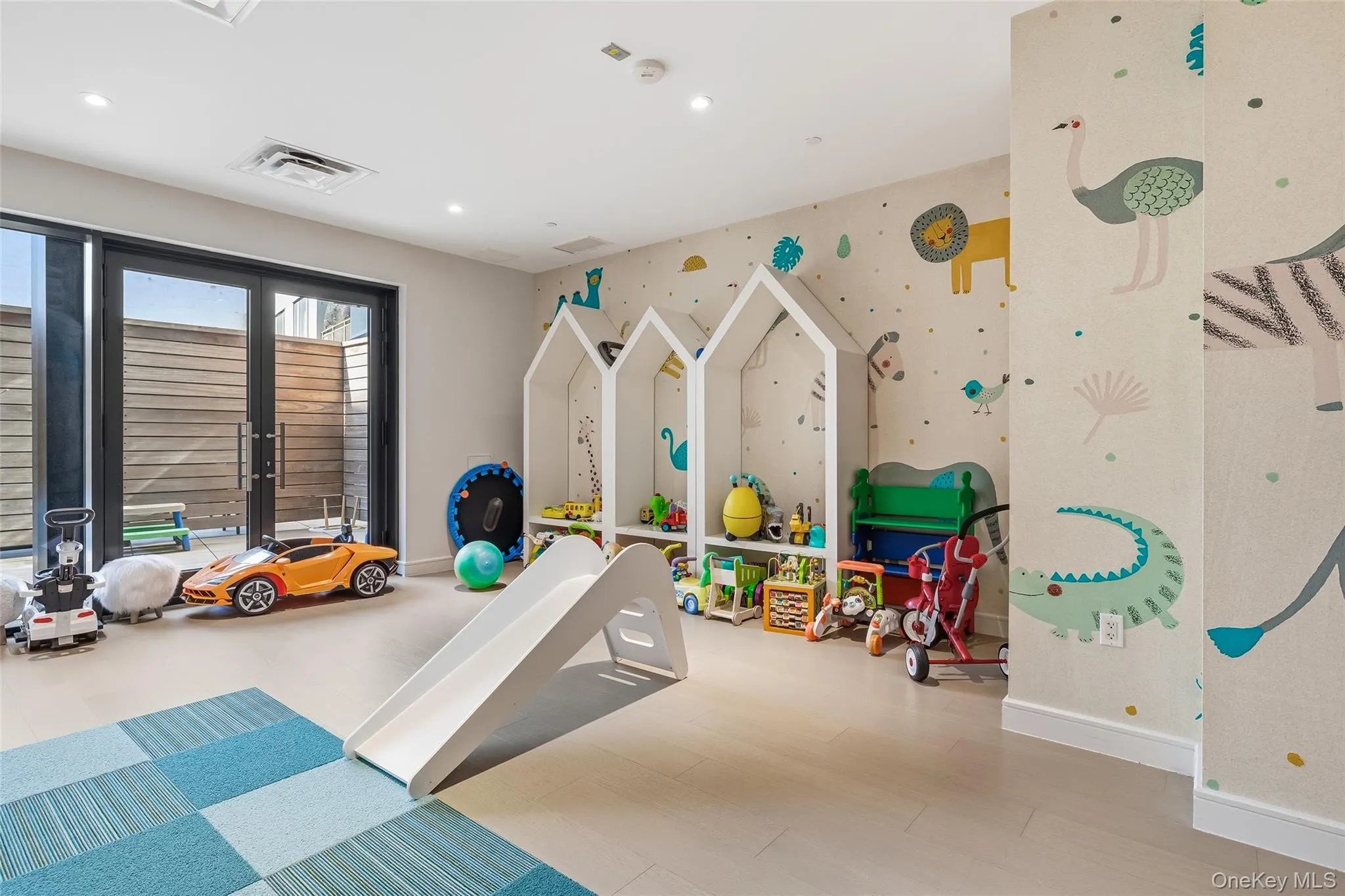 10702 Queens Boulevard, New York, NY, 2 Rooms Rooms,1 BathroomBathrooms,Residential,For Rent,Queens,0,988361 10702 Queens Boulevard, New York, NY, 2 Rooms Rooms,1 BathroomBathrooms,Residential,For Rent,Queens,0,988361